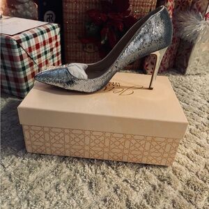 Badgley Mischka Shimmering Silver Heels 9.5